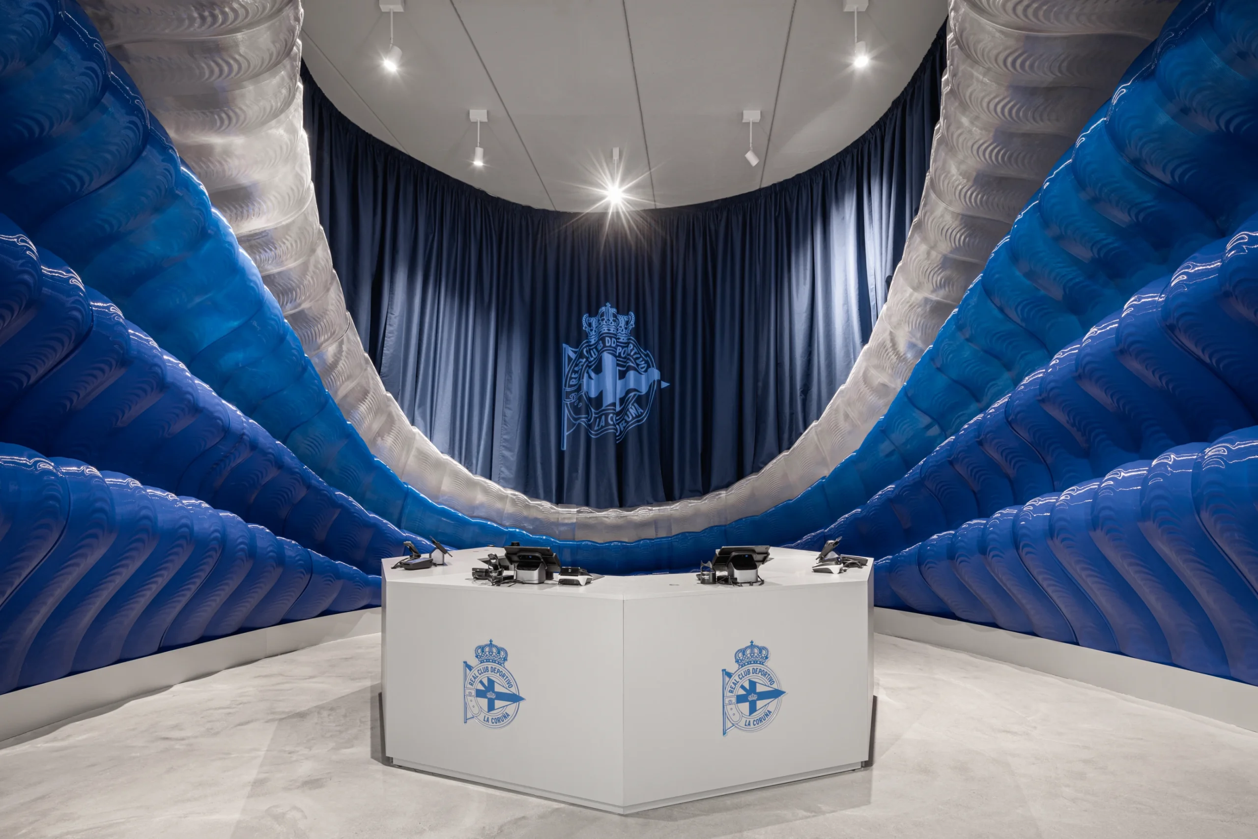External Reference's Deportienda 3D-Printed Wave