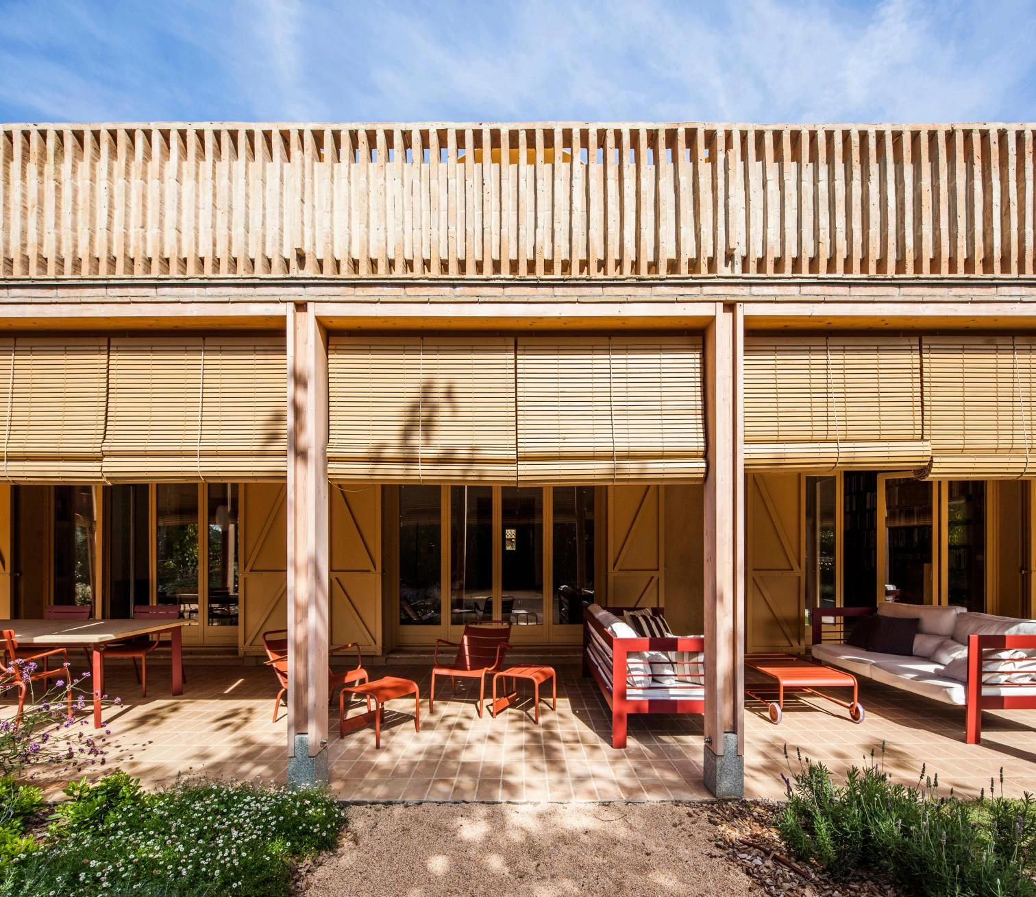 Anna and Eugeni Bach Expand Fonolleres House Through Geometry and Mediterranean Design