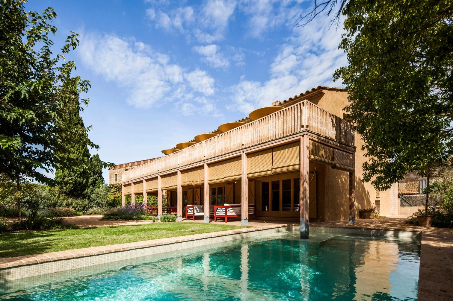 Anna and Eugeni Bach Expand Fonolleres House Through Geometry and Mediterranean Design