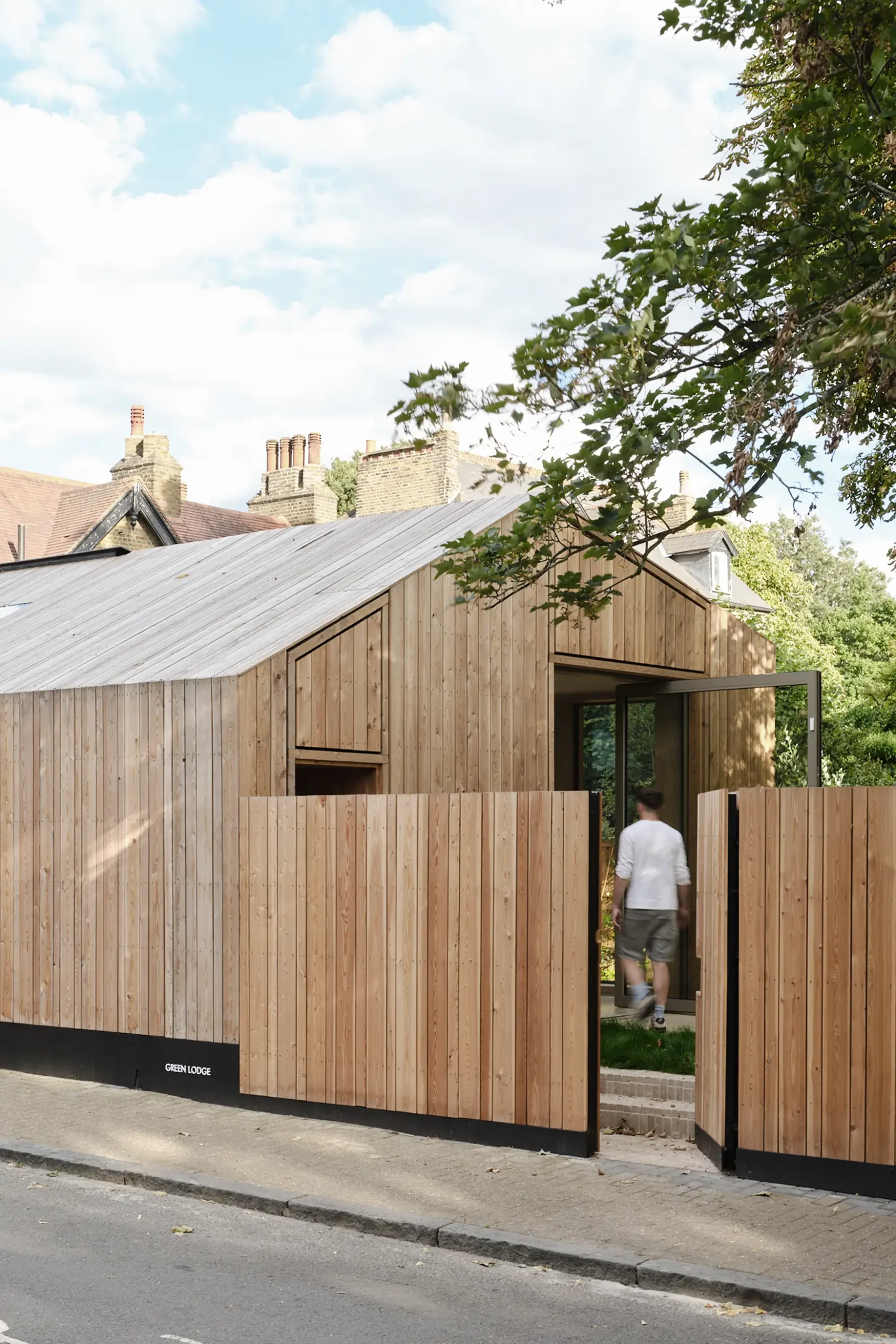Stylus Architects Shape a Modern Home Around Light and Landscape