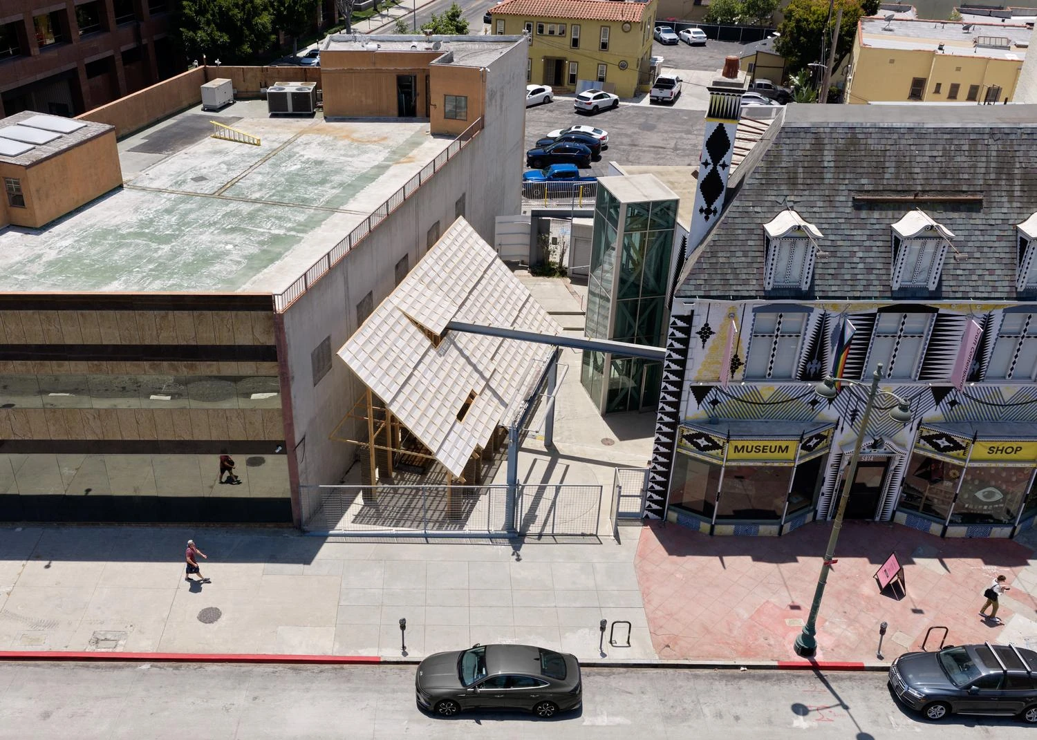 Liz Gálvez Designs an Earthen Pavilion
