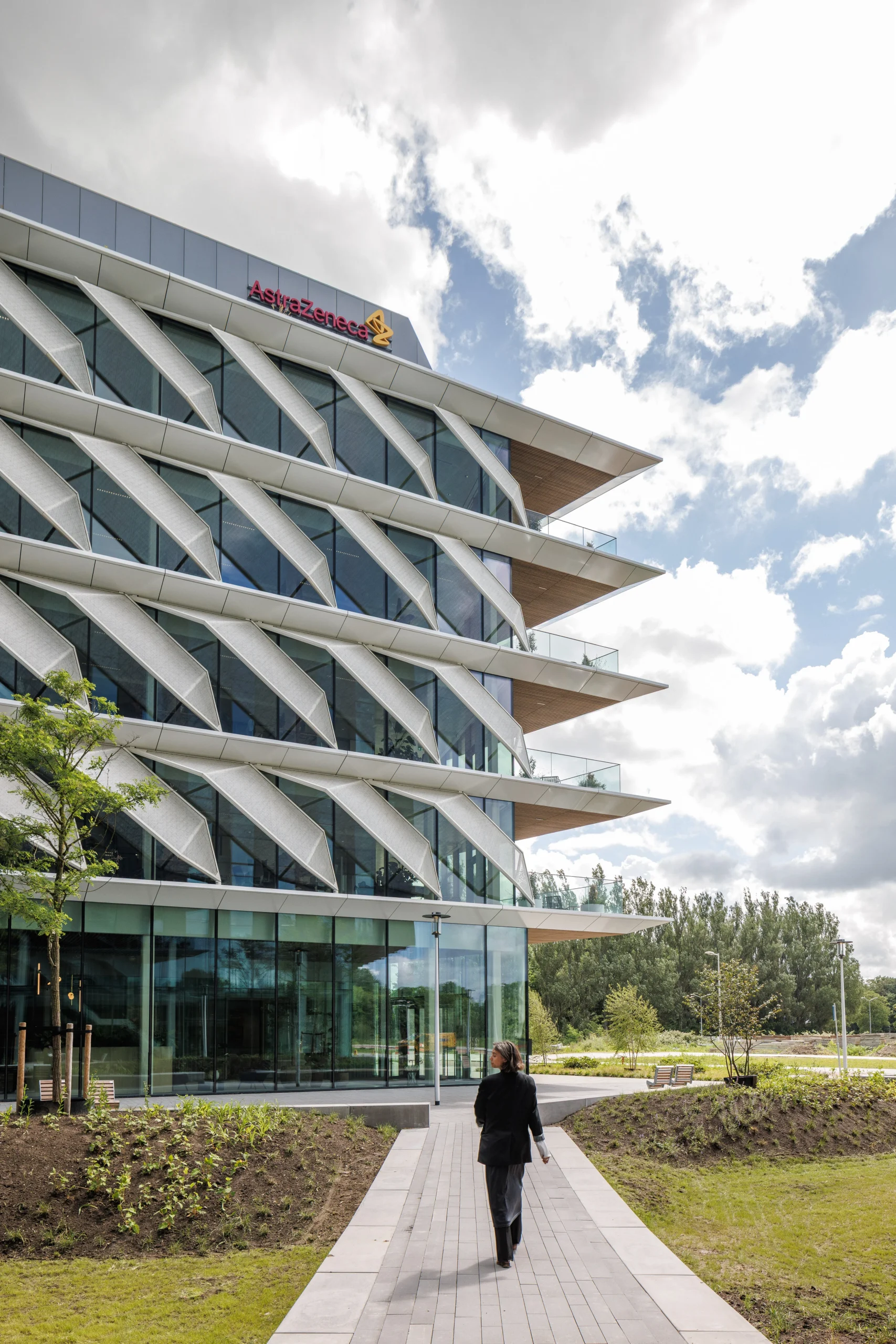 UNStudio's One Helix, a Net-Energy-Positive Life Science Building in Amsterdam