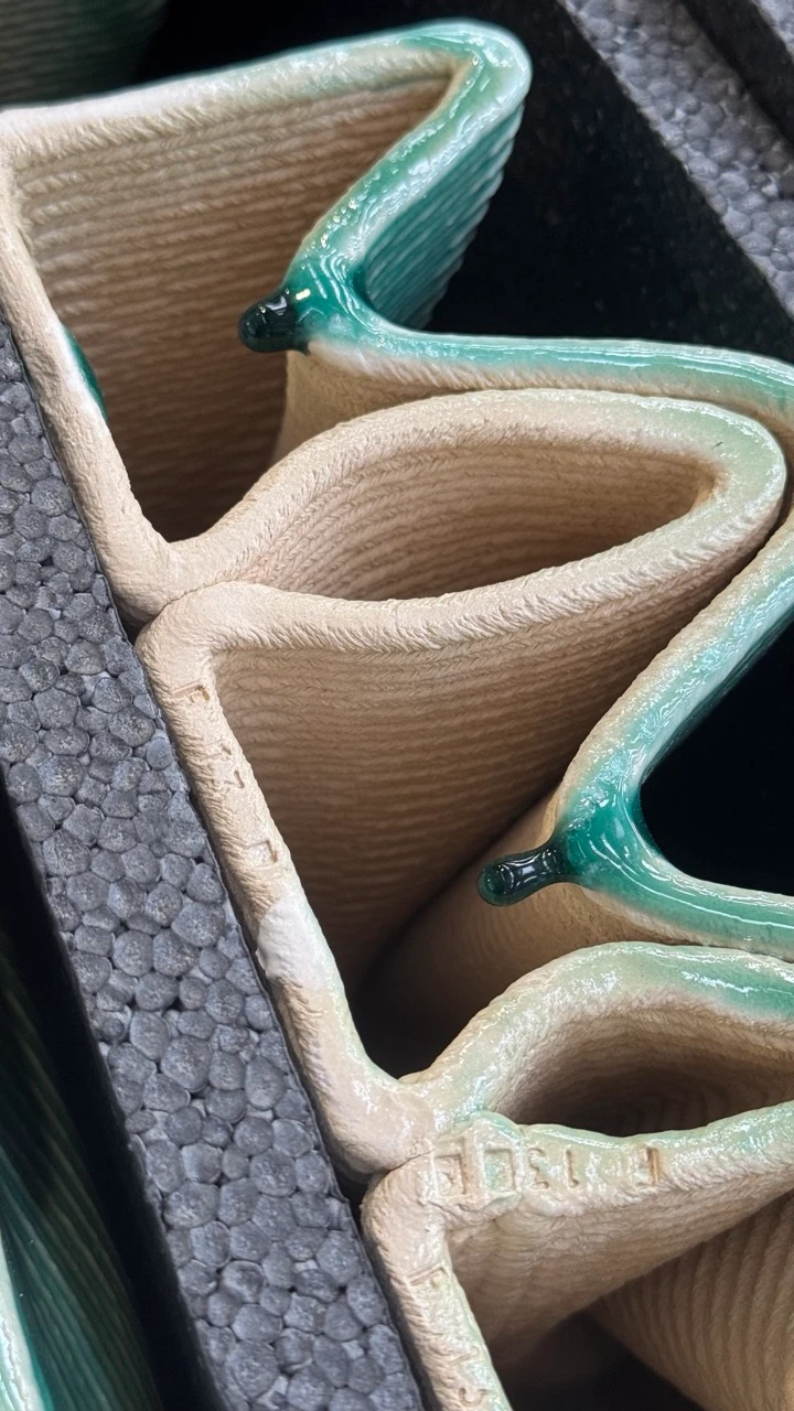 3D-Printed Ceramic Tiles Shape Studio RAP’s New ‘Powerwall’ in the Netherlands