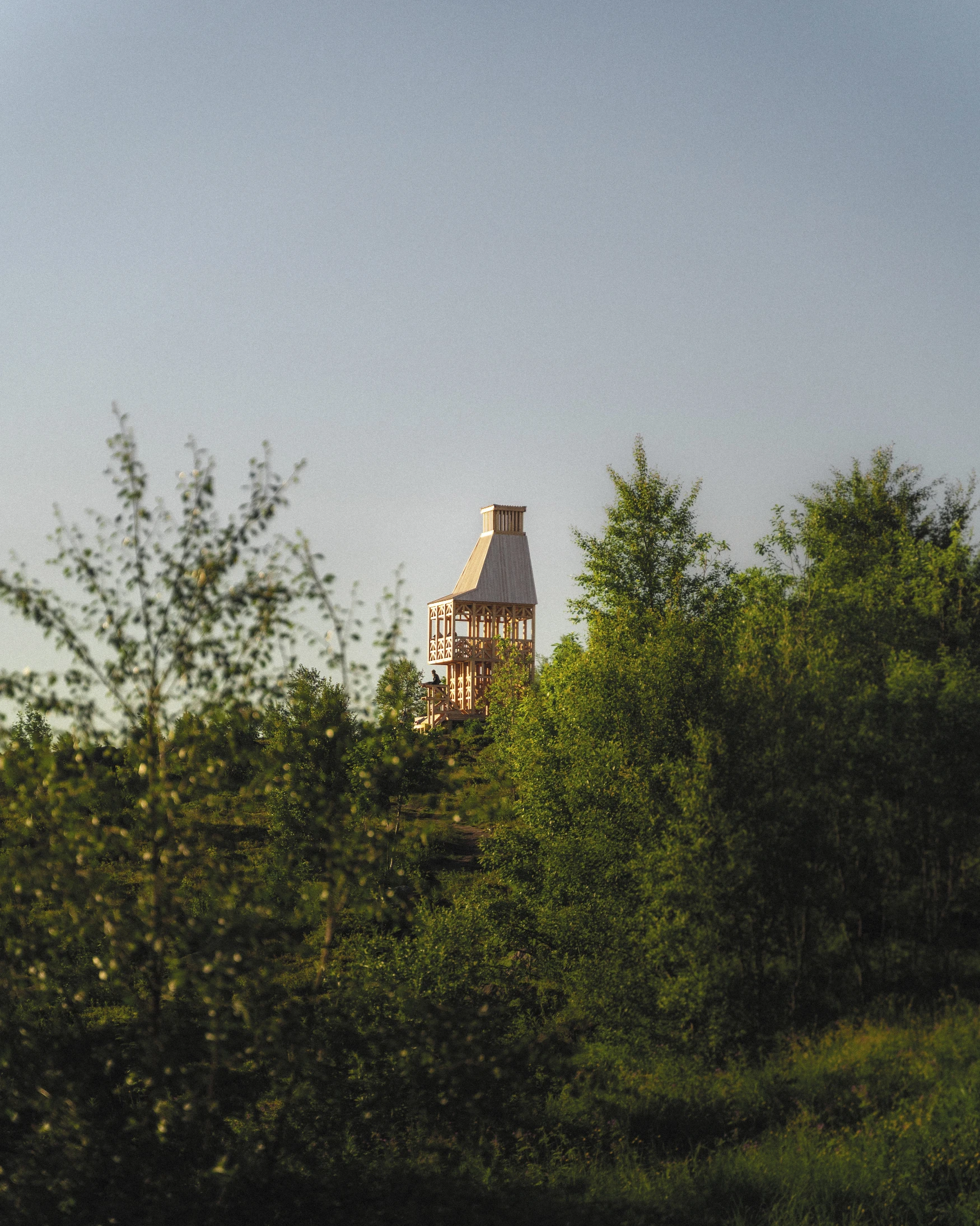 Kola Bay Lighthouse Viewpoint Brings a Timber Landmark to Murmansk's Waterfront