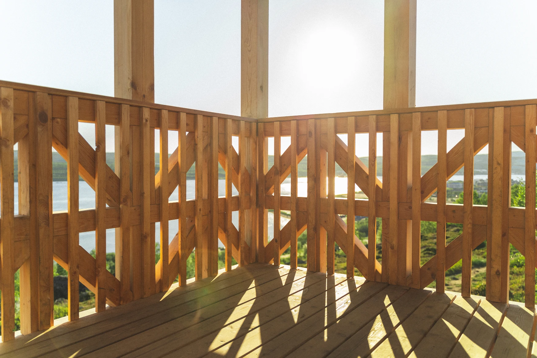 Kola Bay Lighthouse Viewpoint Brings a Timber Landmark to Murmansk's Waterfront