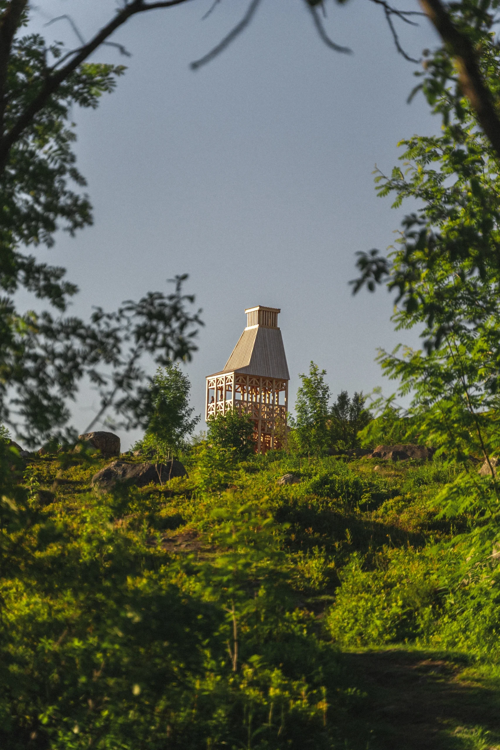 Kola Bay Lighthouse Viewpoint Brings a Timber Landmark to Murmansk's Waterfront