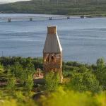 Kola Bay Lighthouse Viewpoint Brings a Timber Landmark to Murmansk's Waterfront