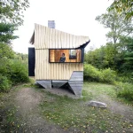 10 Beautiful Off-Grid Homes Designed for Modern Life